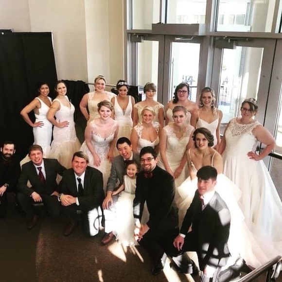 Meet your Posher, Holli - Picture 3 of 6